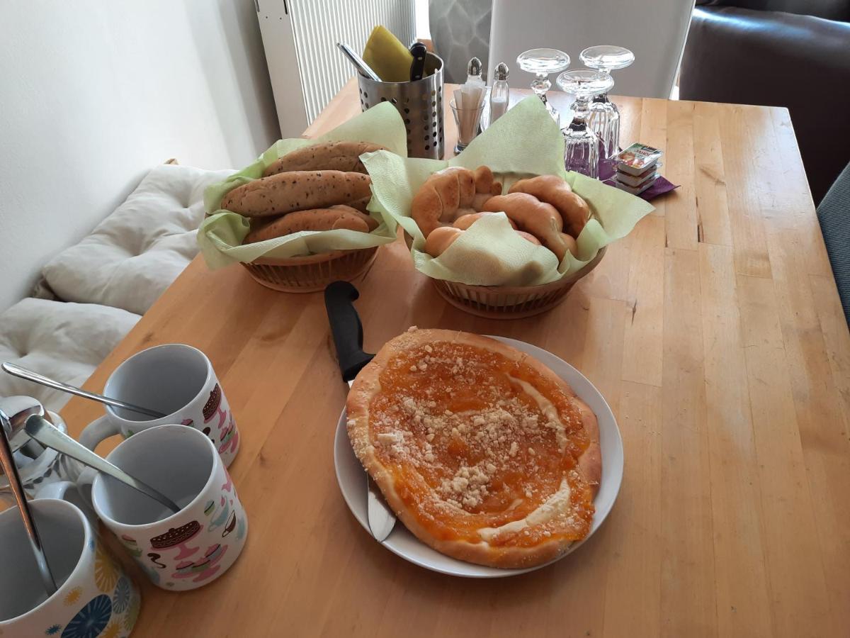 Penzion Zahrada Nad Rekou, Restaurace A Kavarna - Parkovani Gratis Zlatá Koruna Εξωτερικό φωτογραφία